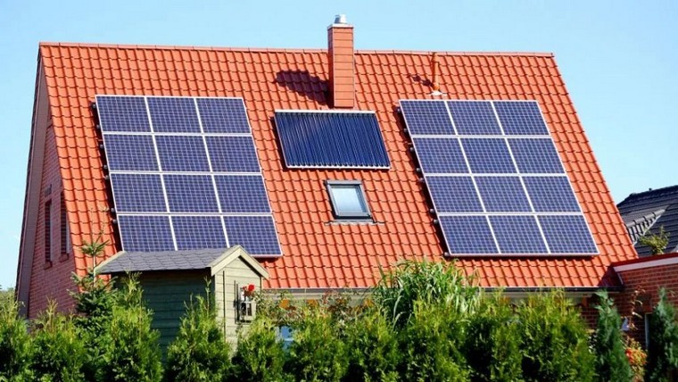 為什么叫組串式逆變器，組串式逆變器和集中式逆變器區(qū)別