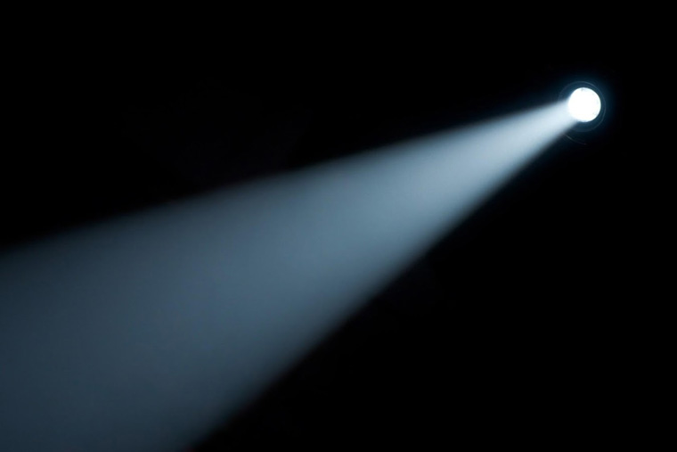 光的衰減是盡頭嗎,光子衰減定律