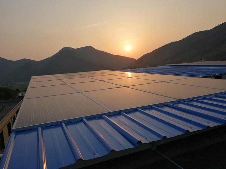 光伏發(fā)電有多少太陽光可利用?地球一天接收的太陽光有多少？